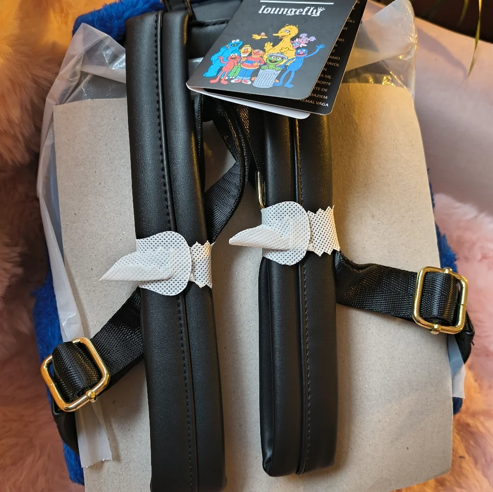 Loungefly Blue Cookie Monster Mimi back Pack Disney